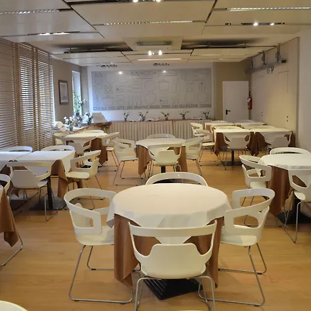 Britannia Отель Генуя