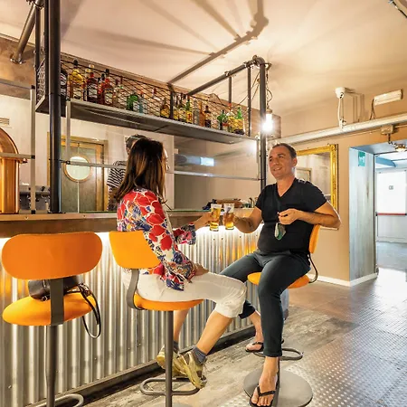 Britannia 3* Генуя